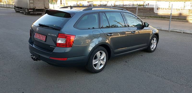 Універсал Skoda Octavia 2015 в Луцьку