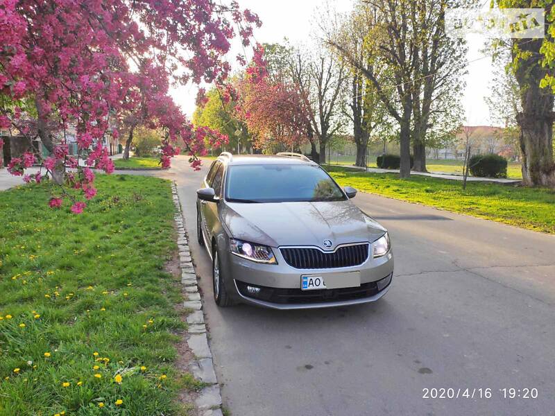 Универсал Skoda Octavia 2013 в Ужгороде