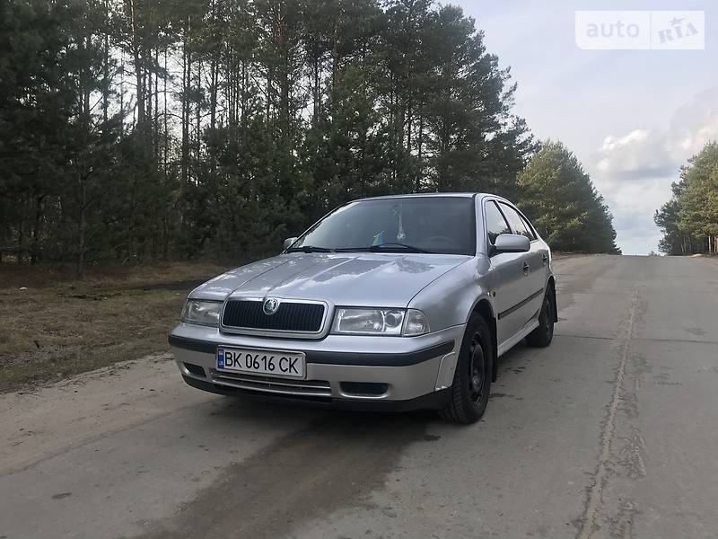 Хетчбек Skoda Octavia 1998 в 