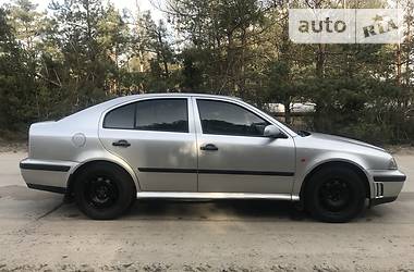 Хетчбек Skoda Octavia 1998 в 
