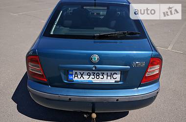 Лифтбек Skoda Octavia 2002 в Харькове