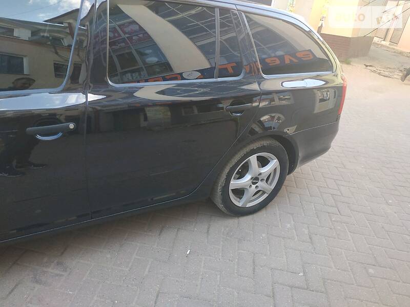 Універсал Skoda Octavia 2012 в Самборі