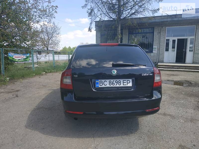 Універсал Skoda Octavia 2012 в Самборі