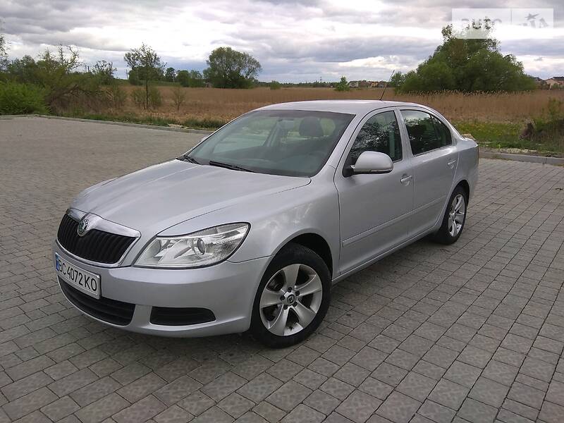 Седан Skoda Octavia 2011 в 