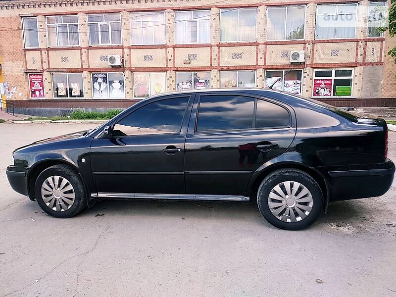 Седан Skoda Octavia 2006 в Теофіполі
