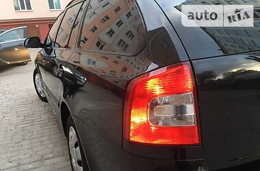 Універсал Skoda Octavia 2012 в 
