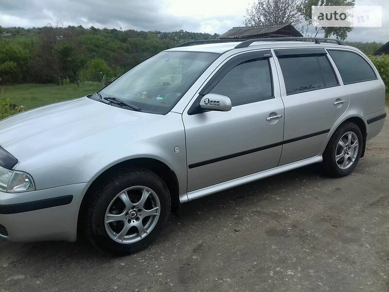 Универсал Skoda Octavia 2004 в Песчанке