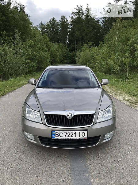 Седан Skoda Octavia 2011 в 