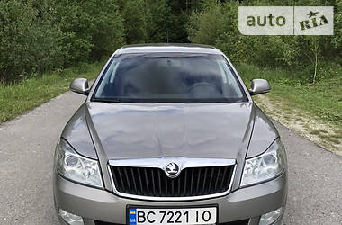 Седан Skoda Octavia 2011 в 