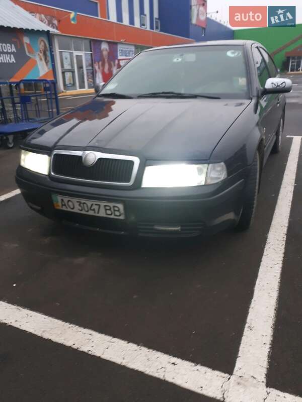 Ліфтбек Skoda Octavia 2003 в Ужгороді