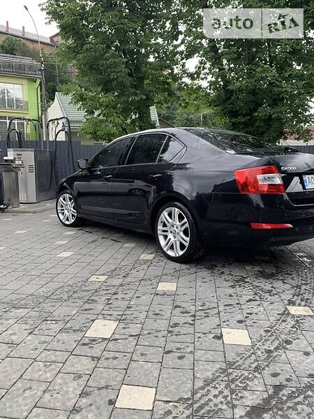 Седан Skoda Octavia 2013 в Ужгороде