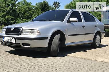 Седан Skoda Octavia 1998 в Стрые