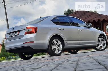 Хетчбек Skoda Octavia 2013 в 