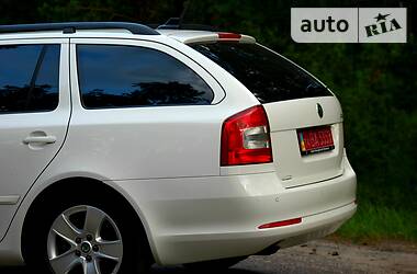 Універсал Skoda Octavia 2011 в 