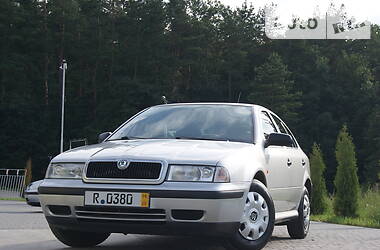 Хэтчбек Skoda Octavia 2000 в Бучаче