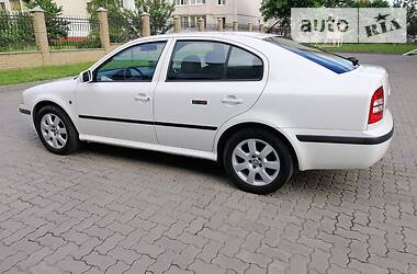 Седан Skoda Octavia 2009 в Луцке