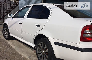 Хетчбек Skoda Octavia 2000 в 