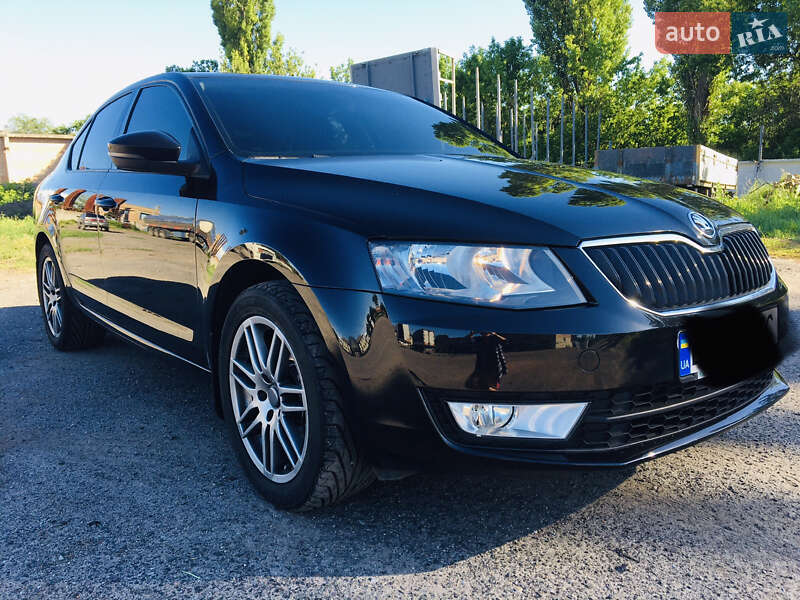 Лифтбек Skoda Octavia 2017 в Ивано-Франковске