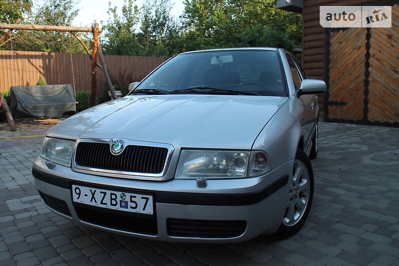 Седан Skoda Octavia 2002 в Полтаві