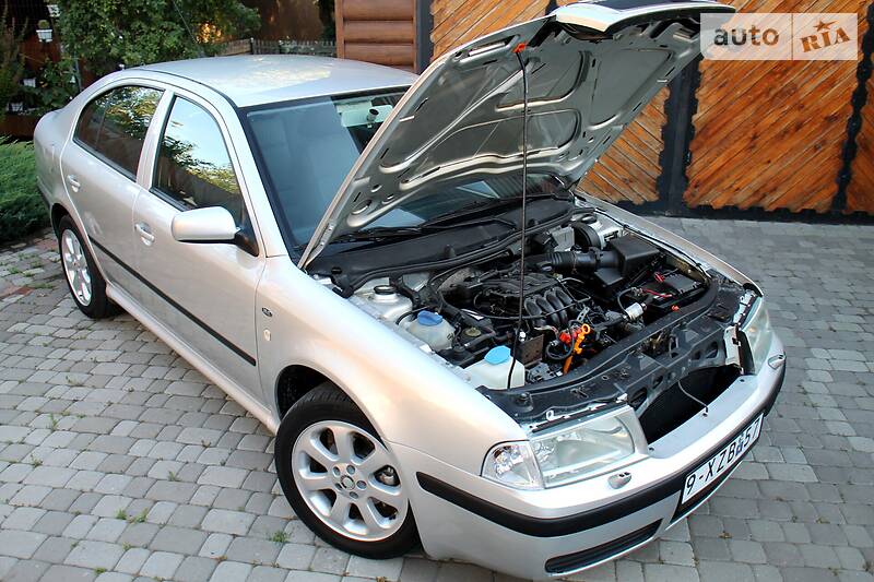 Седан Skoda Octavia 2002 в Полтаві