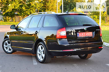 Універсал Skoda Octavia 2012 в 