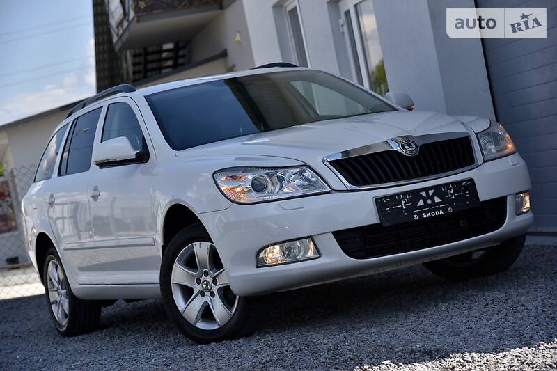 Універсал Skoda Octavia 2012 в Дрогобичі