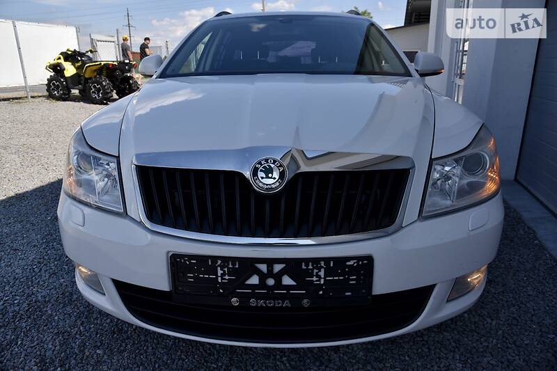 Універсал Skoda Octavia 2012 в Дрогобичі