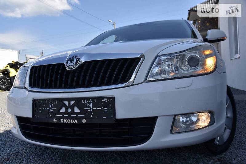 Універсал Skoda Octavia 2012 в Дрогобичі
