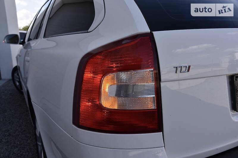 Універсал Skoda Octavia 2012 в Дрогобичі