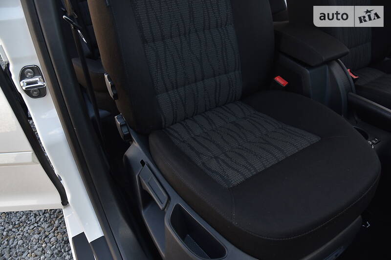 Універсал Skoda Octavia 2012 в Дрогобичі