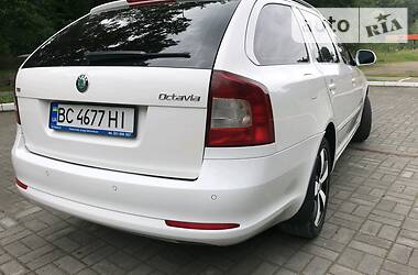 Універсал Skoda Octavia 2011 в 