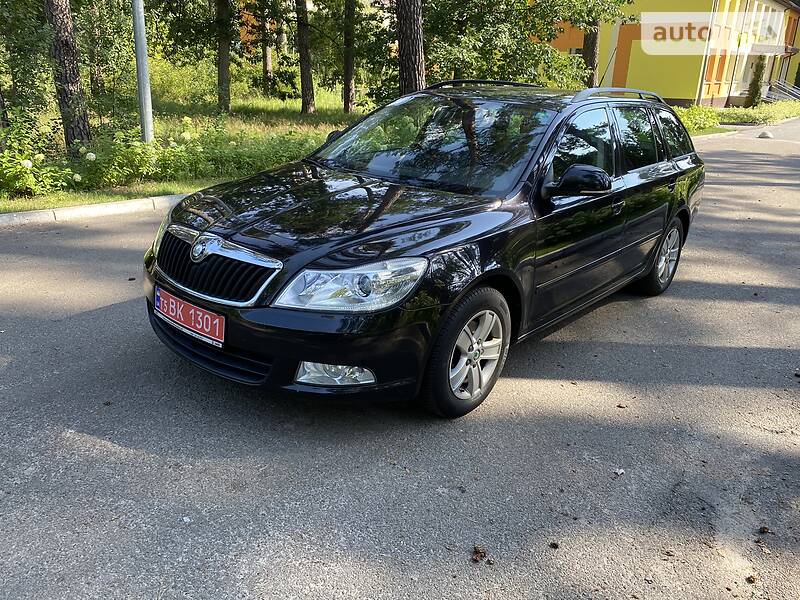 Універсал Skoda Octavia 2010 в Бучі
