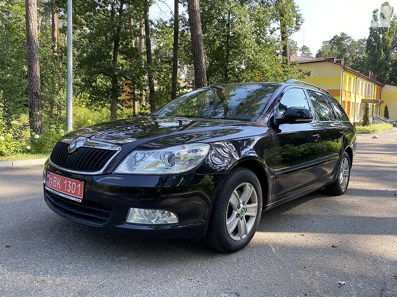 Універсал Skoda Octavia 2010 в Бучі