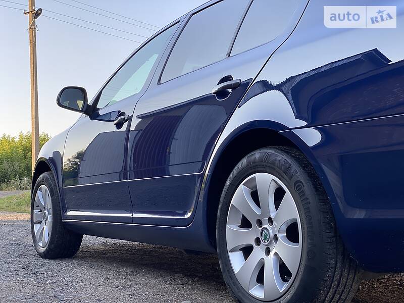 Седан Skoda Octavia 2012 в Луцьку