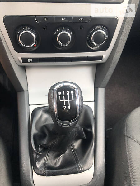 Ліфтбек Skoda Octavia 2012 в Ізюмі