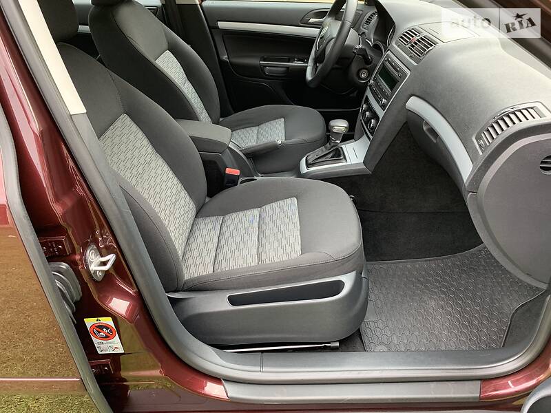 Ліфтбек Skoda Octavia 2010 в Тернополі фото 13 Ліфтбек Skoda Octavia 2010 в Тернополі
