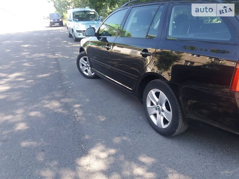 Універсал Skoda Octavia 2009 в Луцьку