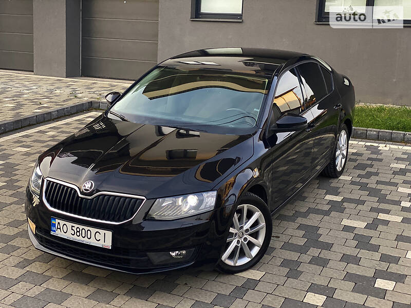 Седан Skoda Octavia 2015 в Ужгороде
