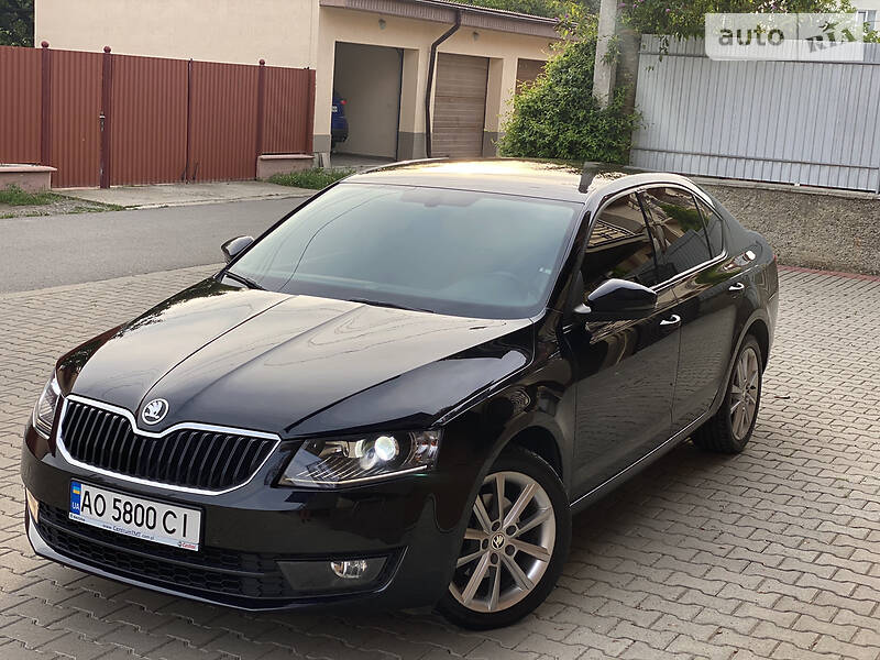 Седан Skoda Octavia 2015 в Ужгороде