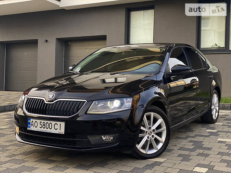 Седан Skoda Octavia 2015 в Ужгороде