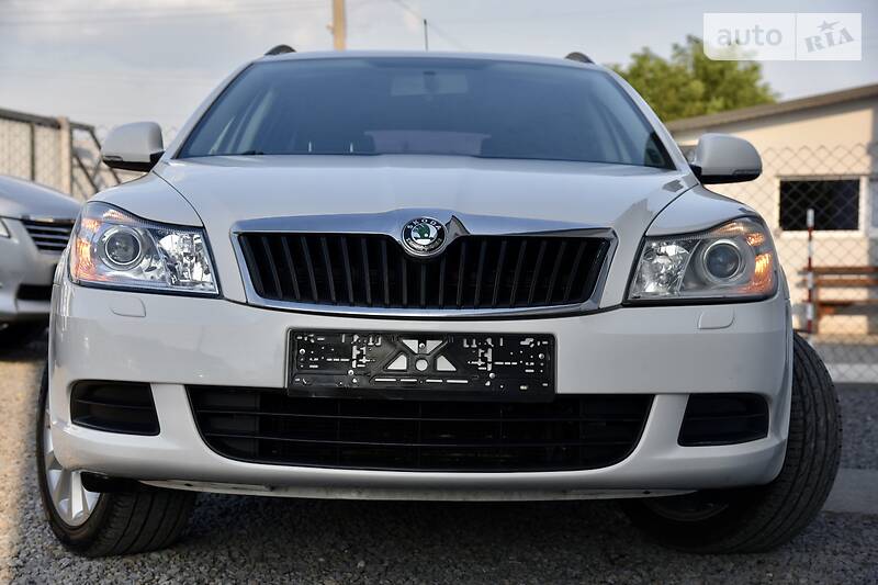 Універсал Skoda Octavia 2011 в Дрогобичі