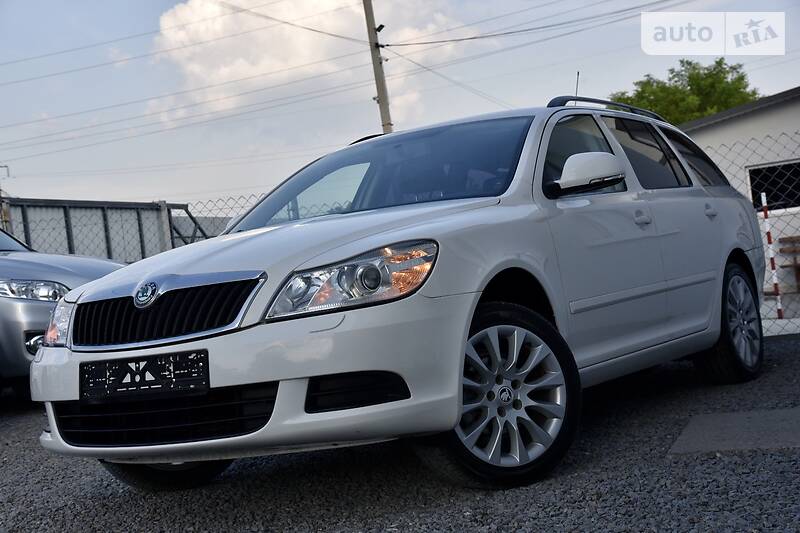 Універсал Skoda Octavia 2011 в Дрогобичі