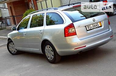 Універсал Skoda Octavia 2011 в Дрогобичі