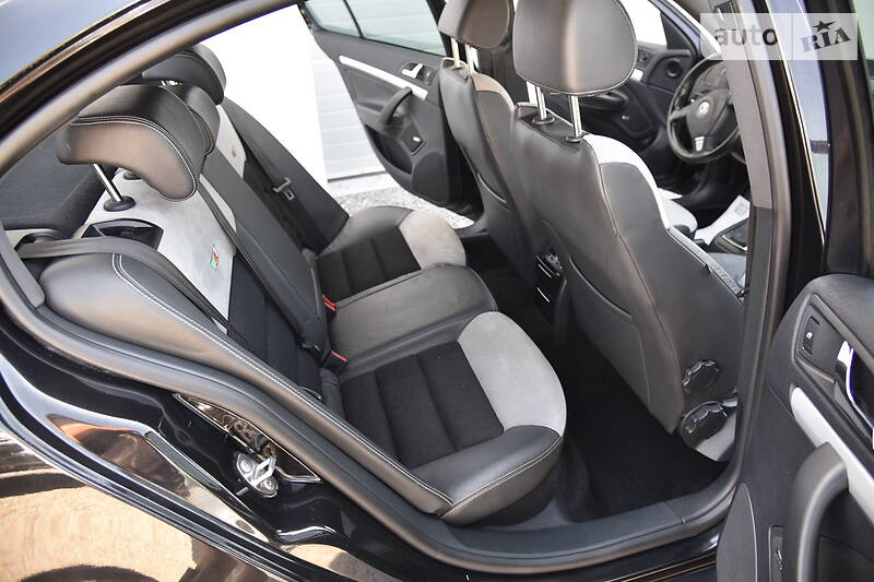 Седан Skoda Octavia 2009 в Дрогобичі