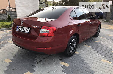 Седан Skoda Octavia 2014 в Иршаве