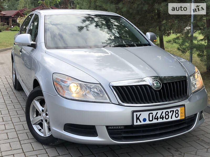 Седан Skoda Octavia 2009 в Дрогобичі