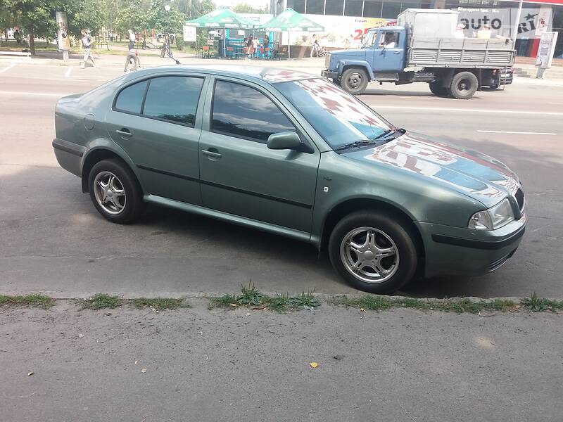 Хэтчбек Skoda Octavia 2001 в Броварах