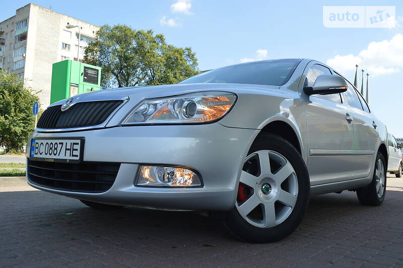 Седан Skoda Octavia 2011 в 