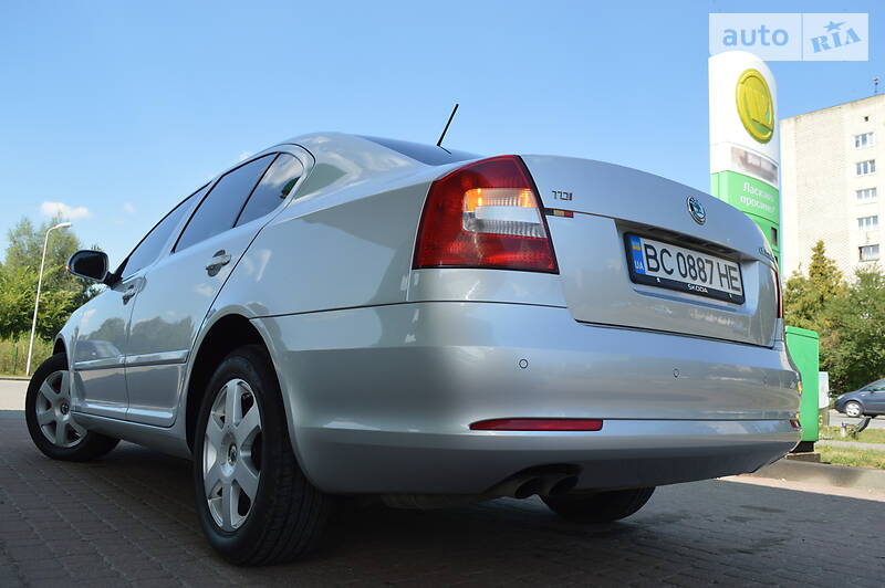 Седан Skoda Octavia 2011 в Дрогобичі