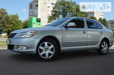 Седан Skoda Octavia 2011 в 